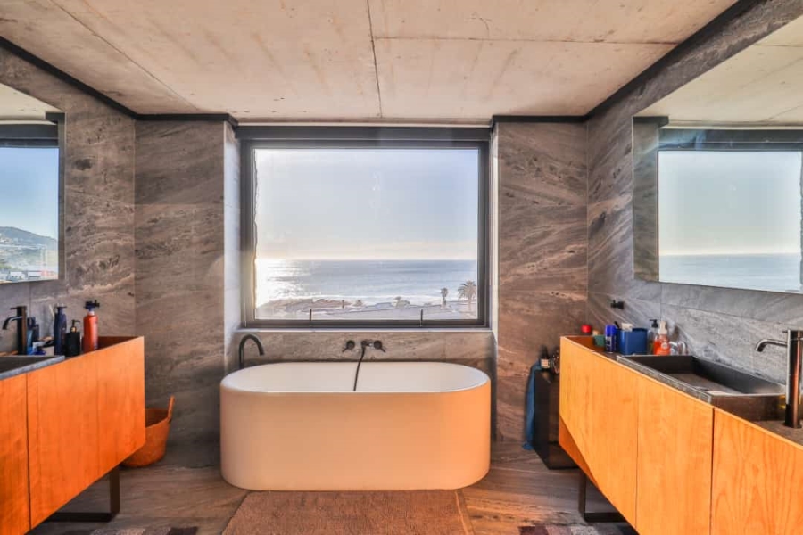 3 Bedroom Property for Sale in Bakoven Western Cape